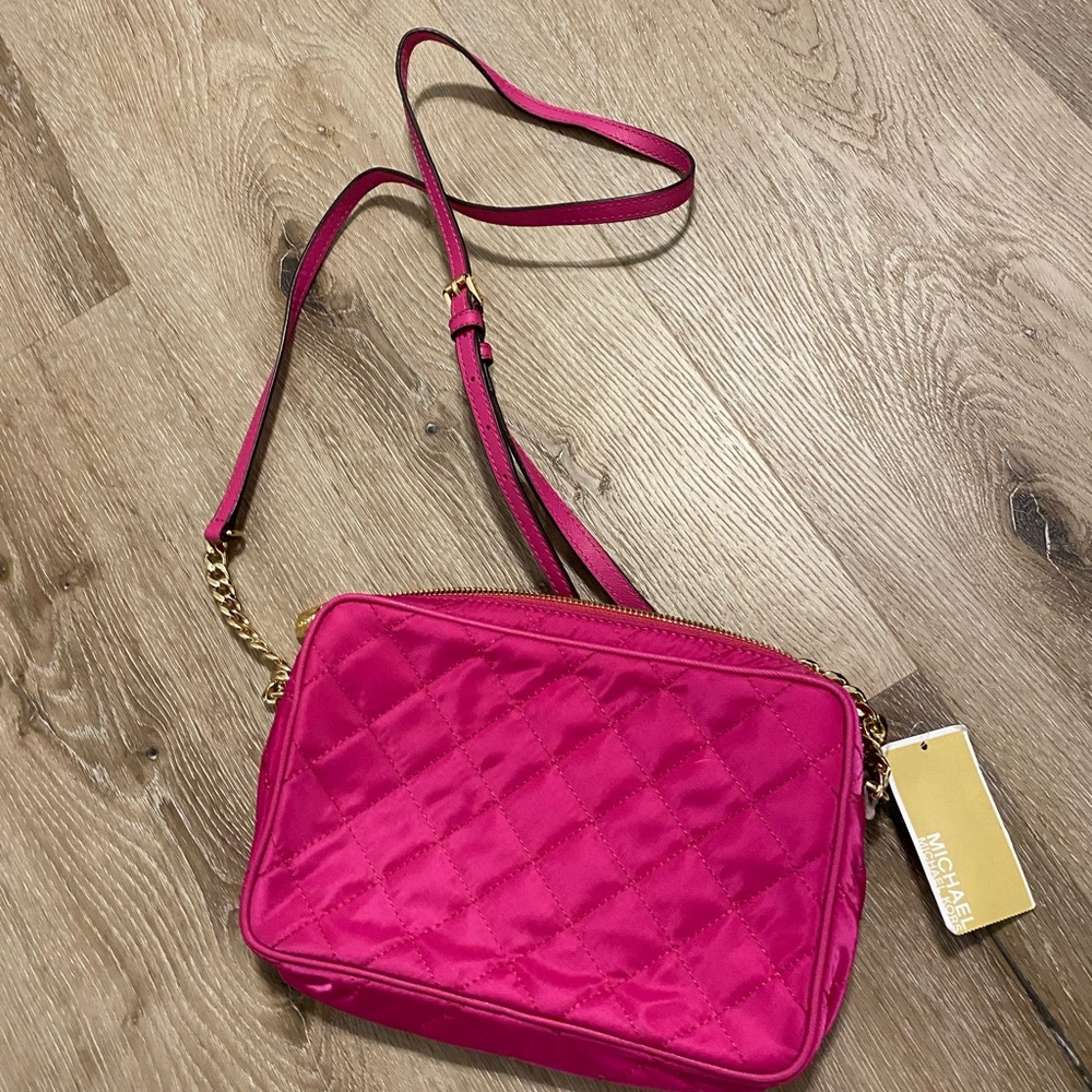 NWT - Michael Kors Jet Set Crossbody - Raspberry - Picture 2 of 4
